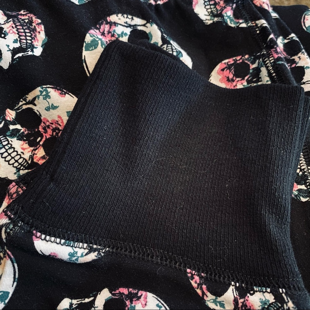 NWT TORRID Floral Skull Sleep Jogger - Picture 8 of 9